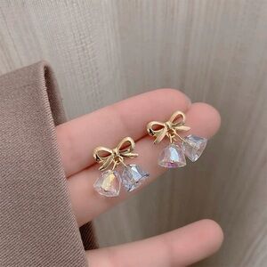 🎀 Bundle earrings, $10 for each, buy 2 get 1 more pairs for free